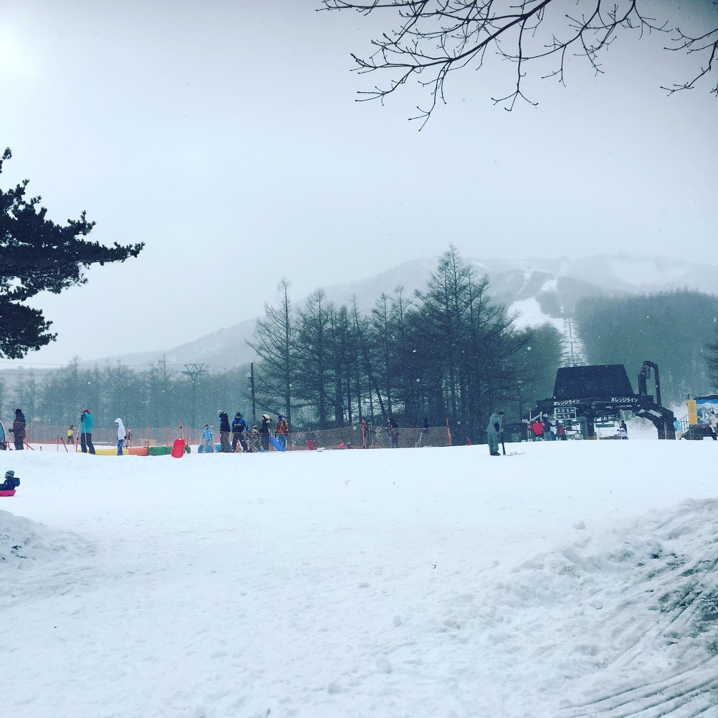 【半日スキー！】今日は午後から安達太良山へ。１時間のドライブでスキー場へ。日帰りスキーならぬ、半日スキー。やっぱりいいね！桑折町！